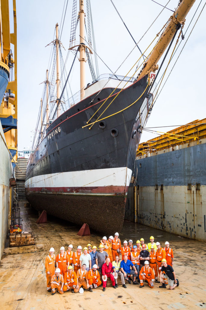 Die Viermastbark Peking im Dockschiff