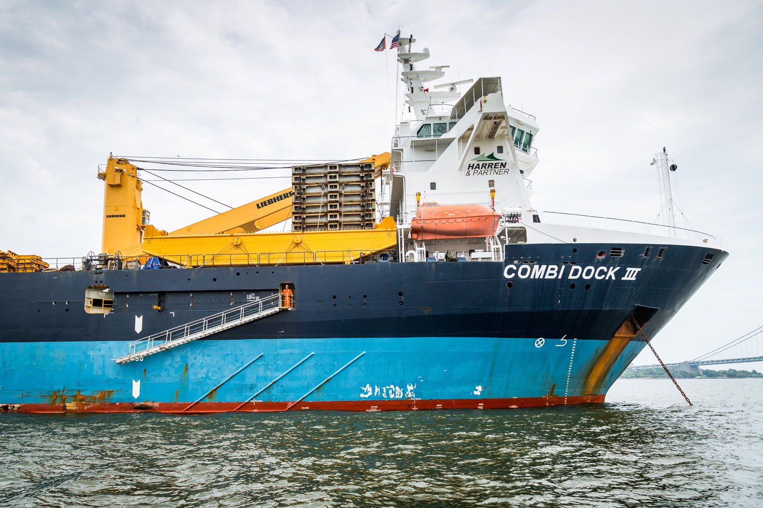 Combi Dock 3 Schiff holt Viermastbark Peking nach Hause